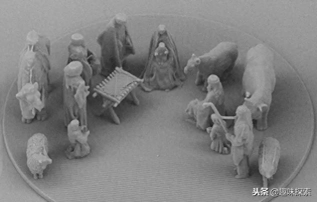 激光雕塑 世界最小“耶稣”比细胞还小，可以放进针眼内，想看得用显微镜